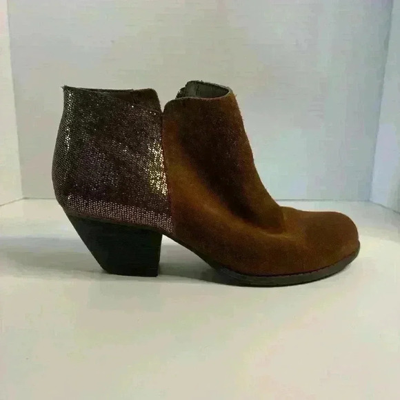 BC Footwear Women's Eager Beaver Bootie Brown Metallic Back Size 7 - Picture 3 of 10